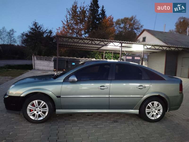 Лифтбек Opel Vectra 2005 в Черновцах
