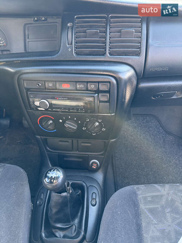 Седан Opel Vectra 1996 в Кривом Роге фото 8 Седан Opel Vectra 1996 в Кривом Роге