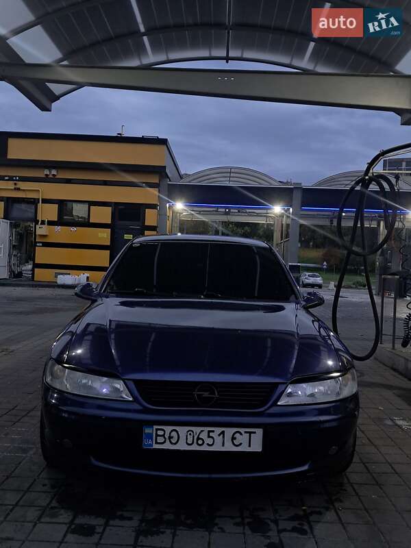 Седан Opel Vectra 1998 в Львові