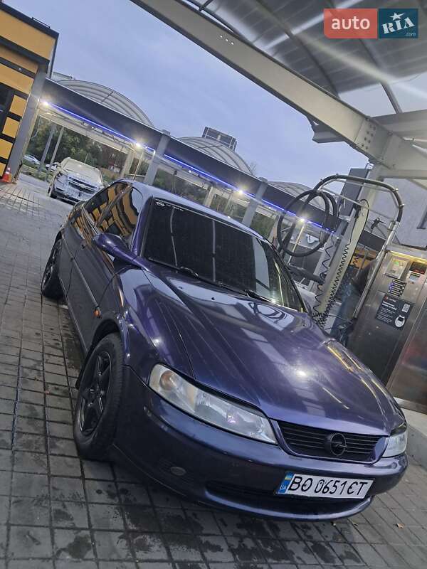 Седан Opel Vectra 1998 в Львові
