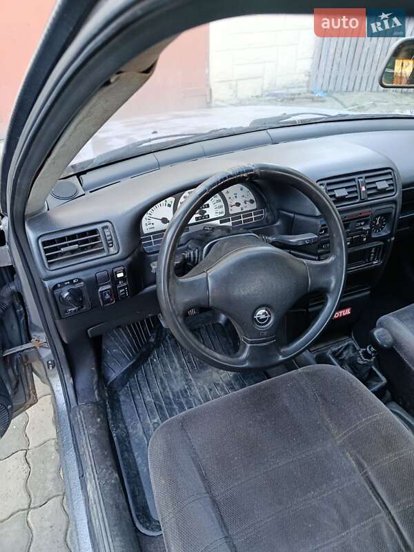 Седан Opel Vectra 1991 в Чернівцях