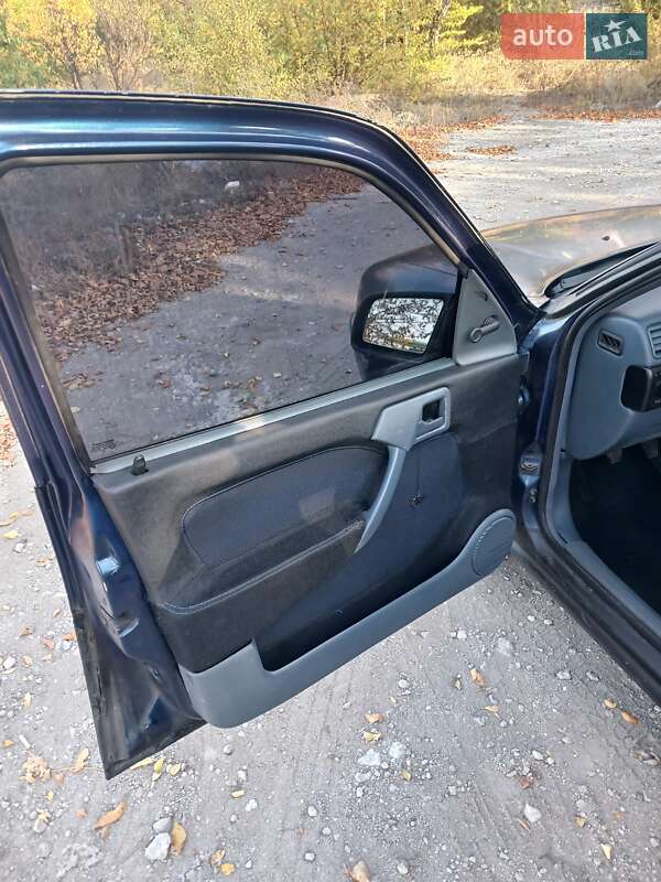Седан Opel Vectra 1991 в Днепре