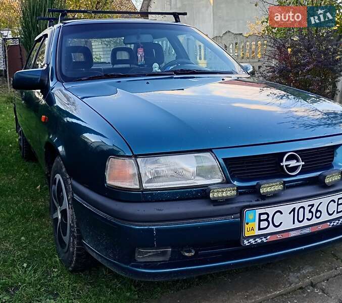Седан Opel Vectra 1995 в Рогатині