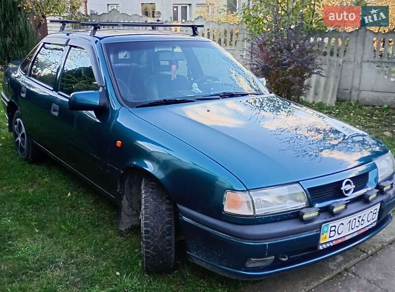Седан Opel Vectra 1995 в Рогатині
