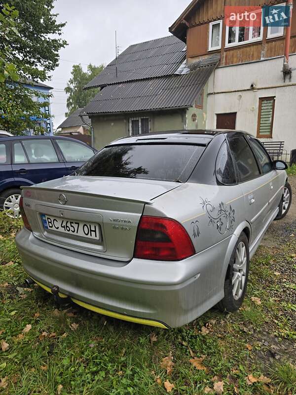 Седан Opel Vectra 2000 в Ужгороде