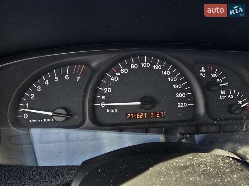 Седан Opel Vectra 2000 в Ужгороде