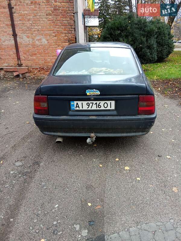 Седан Opel Vectra 1992 в Золотоноше