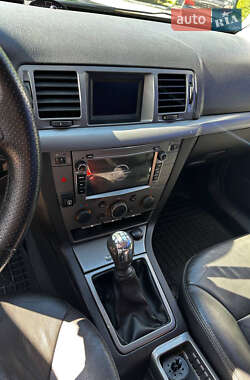 Седан Opel Vectra 2006 в  фото 19 Седан Opel Vectra 2006 в