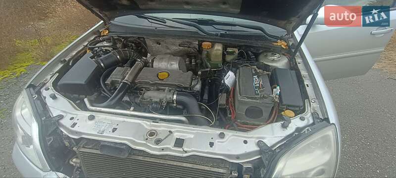 Седан Opel Vectra 2003 в Хмельнике