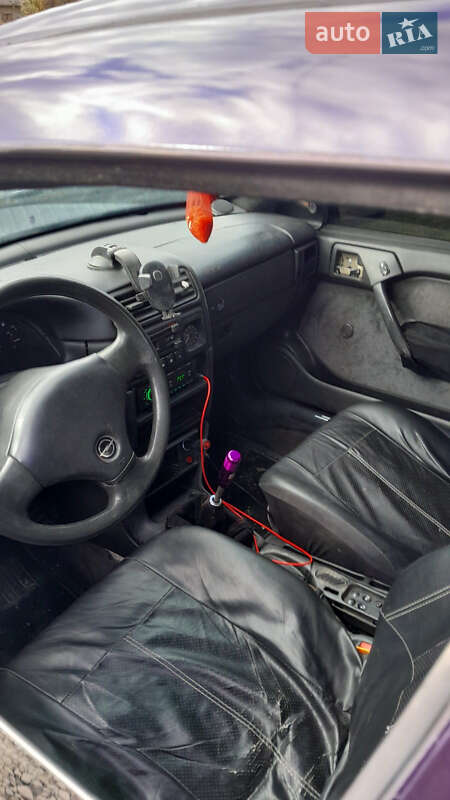 Лифтбек Opel Vectra 1992 в Хотине фото 7 Лифтбек Opel Vectra 1992 в Хотине