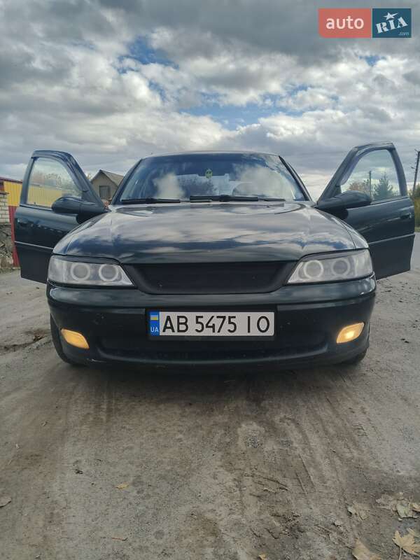 Седан Opel Vectra 1999 в Гнивани