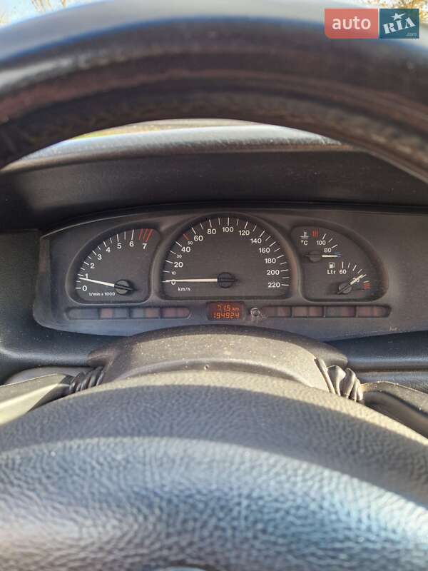 Седан Opel Vectra 1997 в Недригайлове