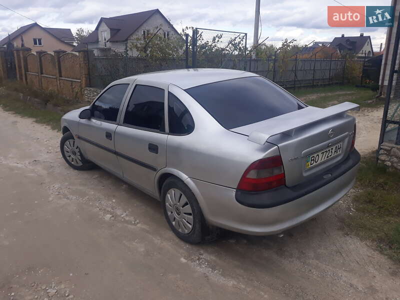 Седан Opel Vectra 1996 в Кременці