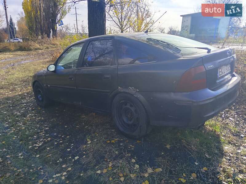 Лифтбек Opel Vectra 2000 в Александровке (Краматорского района) фото 2 Лифтбек Opel Vectra 2000 в Александровке (Краматорского района)