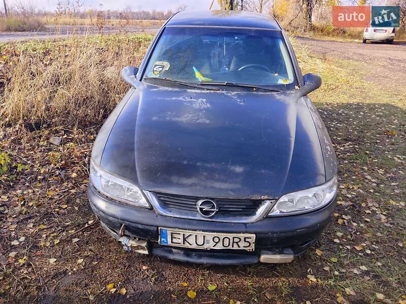Лифтбек Opel Vectra 2000 в Александровке (Краматорского района) фото Лифтбек Opel Vectra 2000 в Александровке (Краматорского района)