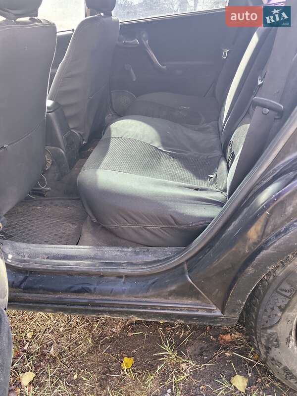 Лифтбек Opel Vectra 2000 в Александровке (Краматорского района) фото 5 Лифтбек Opel Vectra 2000 в Александровке (Краматорского района)