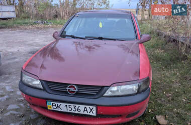 Седан Opel Vectra 2000 в Млинове