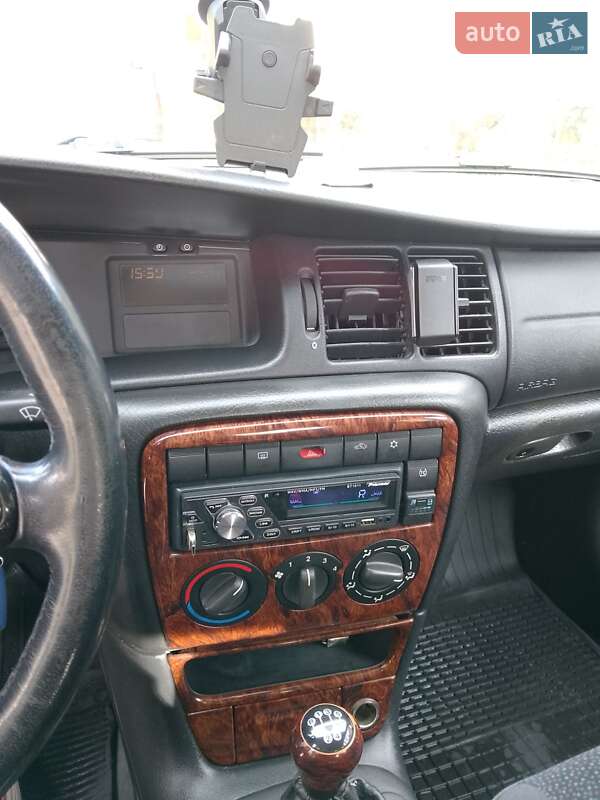 Седан Opel Vectra 1999 в Сокале