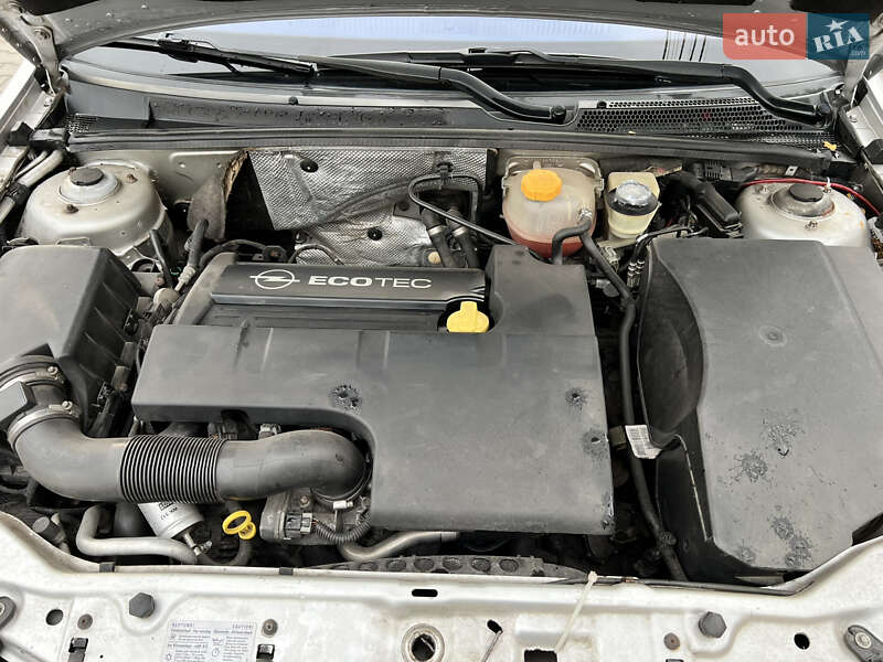 Седан Opel Vectra 2004 в Вишневому фото 24 Седан Opel Vectra 2004 в Вишневому