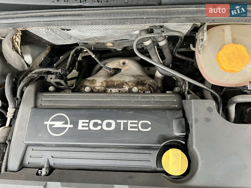 Седан Opel Vectra 2004 в Вишневому фото 25 Седан Opel Vectra 2004 в Вишневому