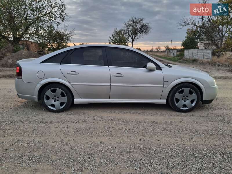 Лифтбек Opel Vectra 2003 в Николаеве фото 12 Лифтбек Opel Vectra 2003 в Николаеве