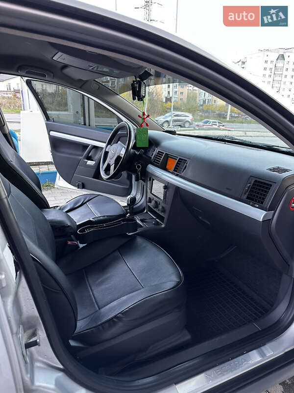 Седан Opel Vectra 2003 в Хмельницком фото 29 Седан Opel Vectra 2003 в Хмельницком