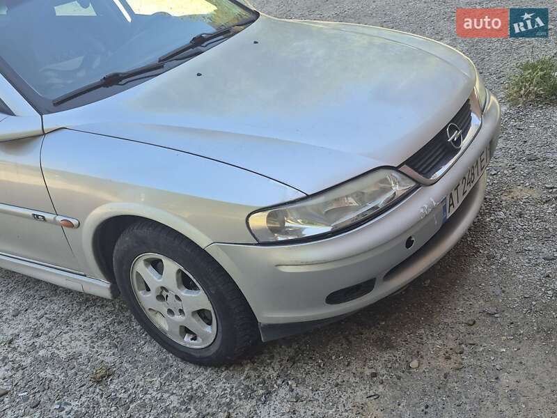 Ліфтбек Opel Vectra 1999 в Івано-Франківську