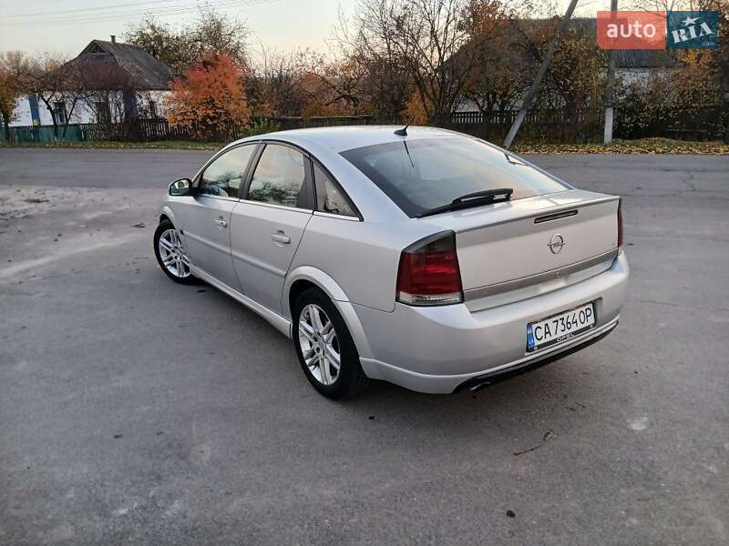 Лифтбек Opel Vectra 2003 в Ватутино фото 6 Лифтбек Opel Vectra 2003 в Ватутино