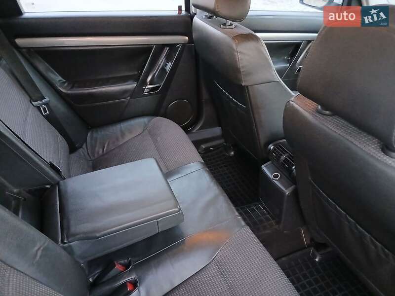 Лифтбек Opel Vectra 2003 в Ватутино фото 12 Лифтбек Opel Vectra 2003 в Ватутино