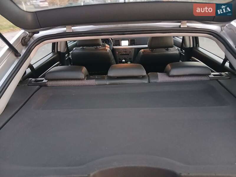 Лифтбек Opel Vectra 2003 в Ватутино фото 14 Лифтбек Opel Vectra 2003 в Ватутино