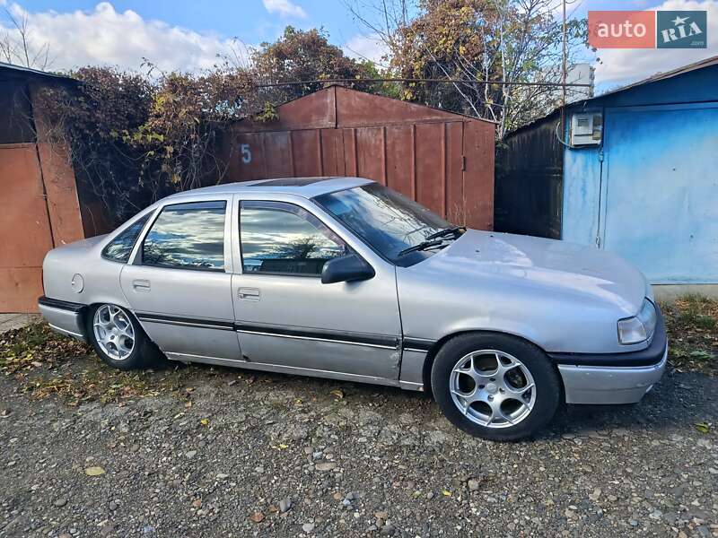 Седан Opel Vectra 1993 в Чернівцях фото 4 Седан Opel Vectra 1993 в Чернівцях