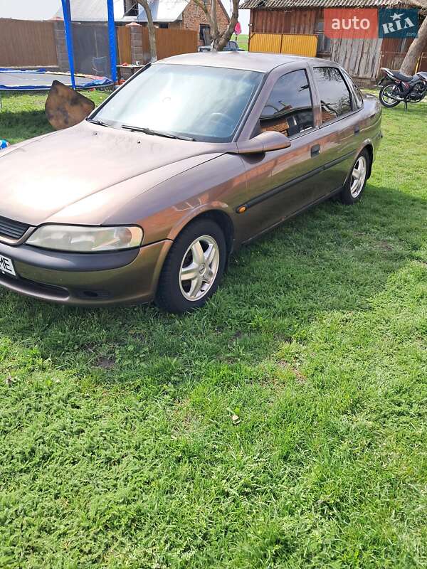 Седан Opel Vectra 1998 в Радехове фото 6 Седан Opel Vectra 1998 в Радехове
