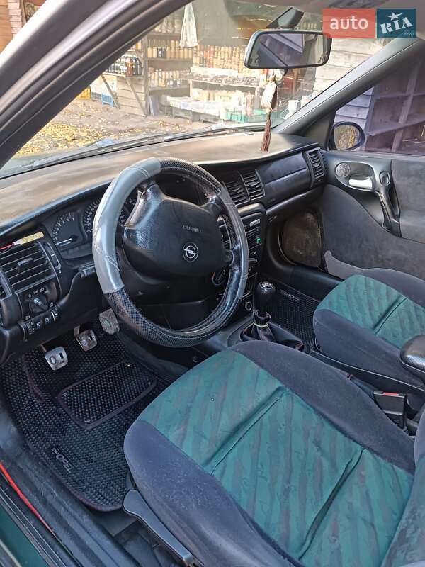 Седан Opel Vectra 1996 в Сколе фото 7 Седан Opel Vectra 1996 в Сколе