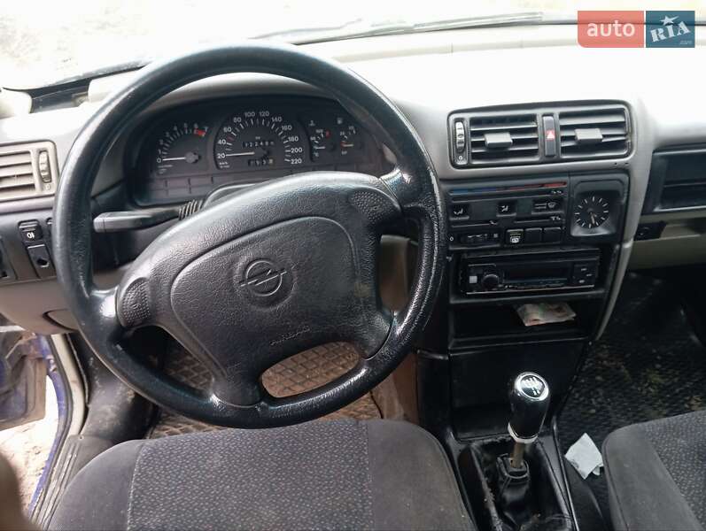 Седан Opel Vectra 1991 в Мостиській фото 2 Седан Opel Vectra 1991 в Мостиській