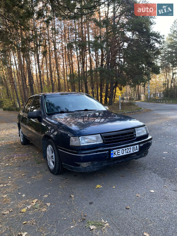 Седан Opel Vectra 1990 в Новомосковске