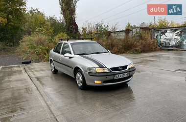 Седан Opel Vectra 1997 в Киеве
