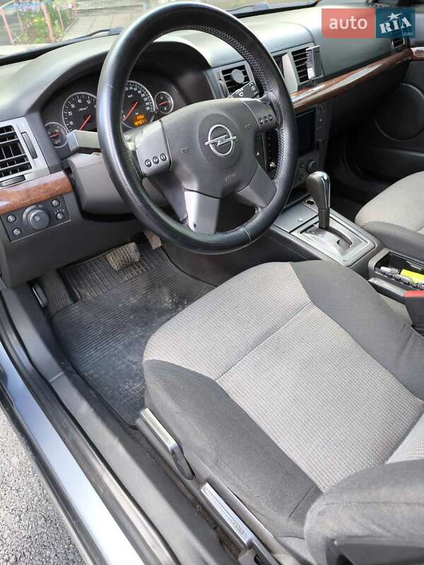 Седан Opel Vectra 2004 в Запорожье фото 7 Седан Opel Vectra 2004 в Запорожье