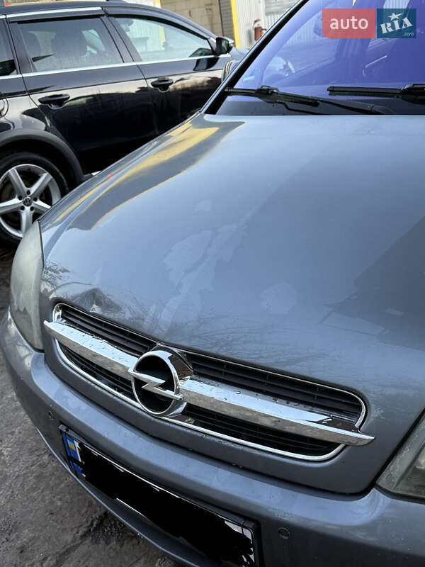 Седан Opel Vectra 2002 в Ізюмі