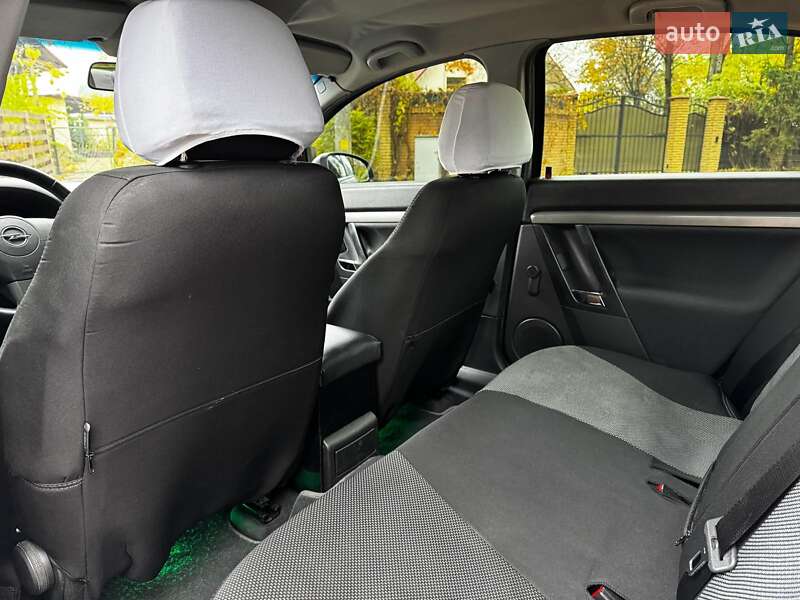 Седан Opel Vectra 2006 в Києві