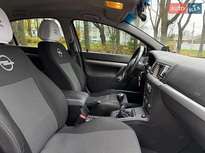 Седан Opel Vectra 2006 в Києві