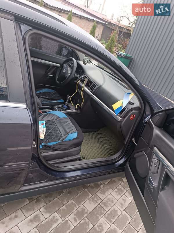 Универсал Opel Vectra 2006 в Ирпене