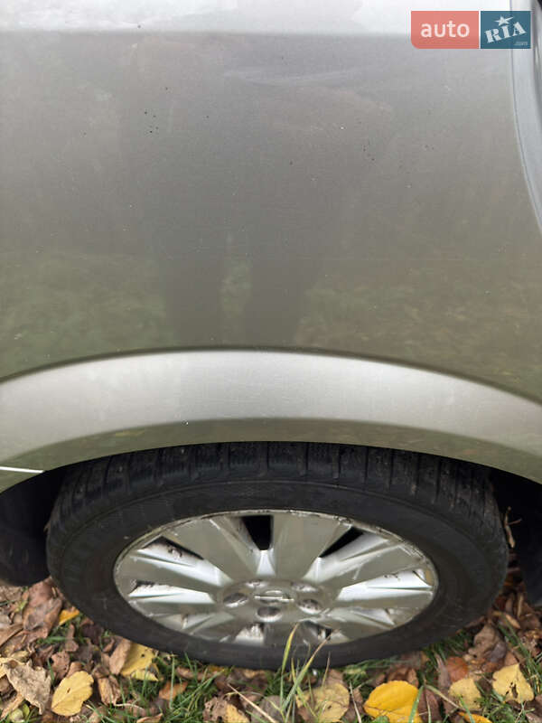 Седан Opel Vectra 2004 в Чернигове