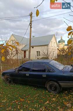 Седан Opel Vectra 1990 в Золочеві