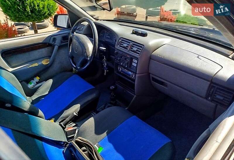Седан Opel Vectra 1995 в Одессе фото 7 Седан Opel Vectra 1995 в Одессе