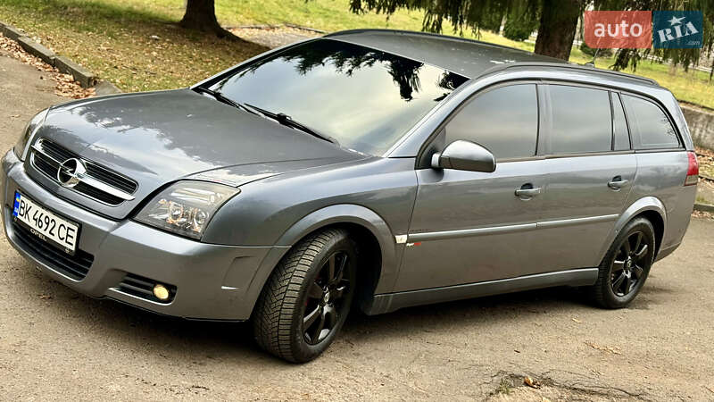 Универсал Opel Vectra 2005 в Дубно