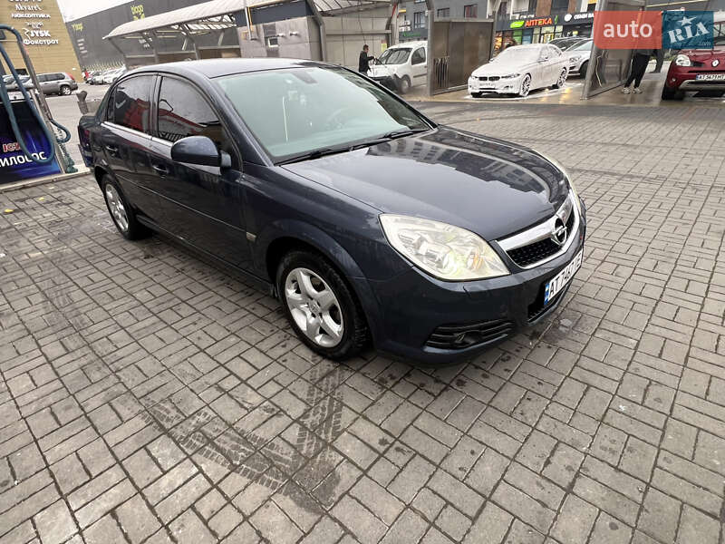 Седан Opel Vectra 2007 в Ивано-Франковске