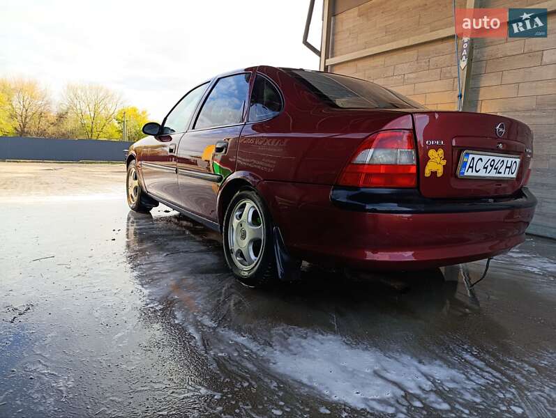 Седан Opel Vectra 1998 в Млинове фото 2 Седан Opel Vectra 1998 в Млинове