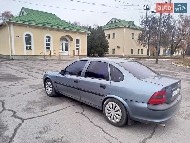 Седан Opel Vectra 1998 в Полтаві
