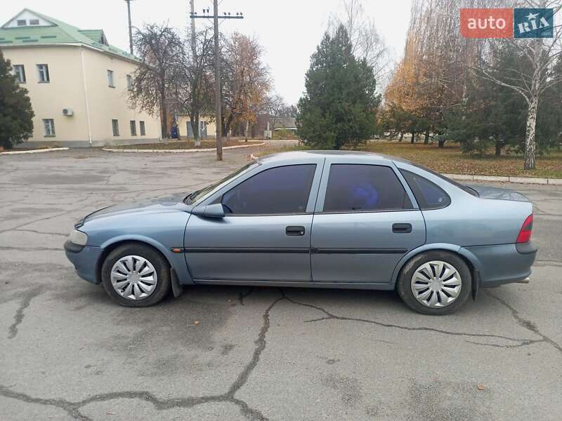 Седан Opel Vectra 1998 в Полтаві