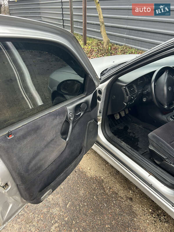Седан Opel Vectra 2000 в Тернополі